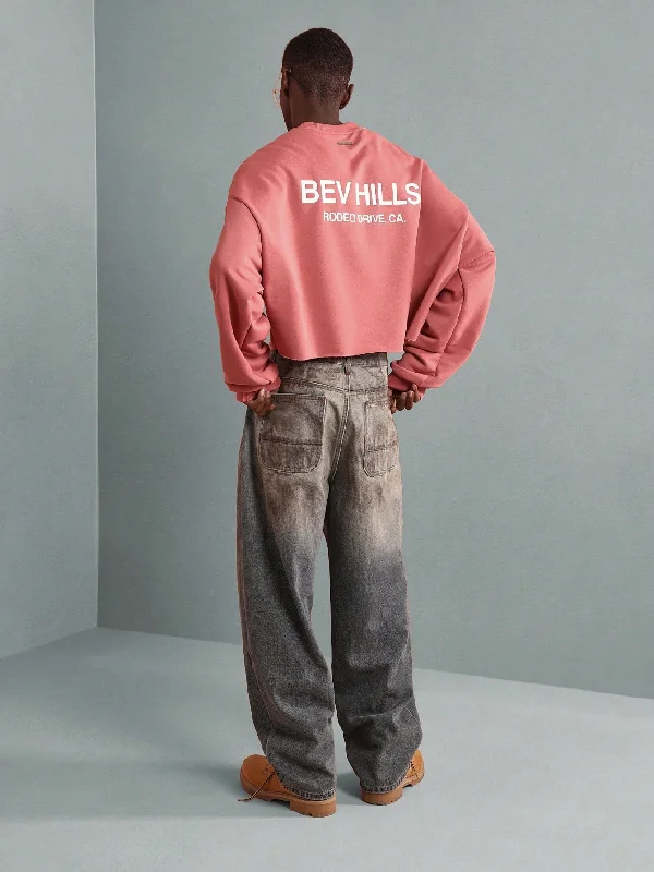 Trendy Comfort Crop Fit Raw Hem Sweatshirt With Back Graphic Print