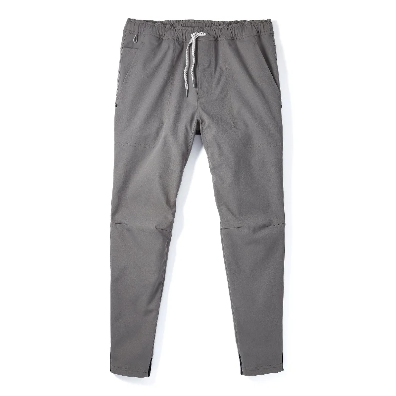 Tour Jogger in Slate